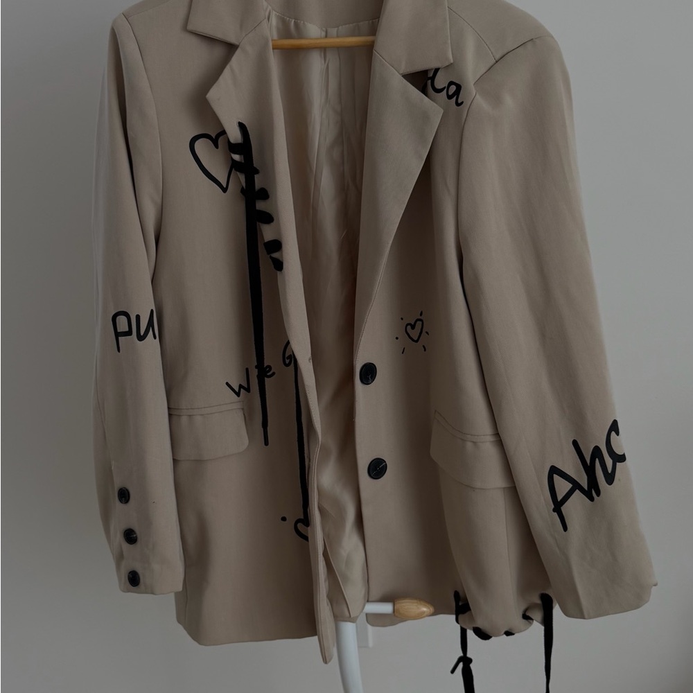 Stylish Tan Women's Blazer